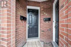 TH17 - 166B NIAGARA STREET Toronto