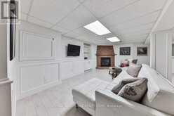 184 WARNER DRIVE Oakville