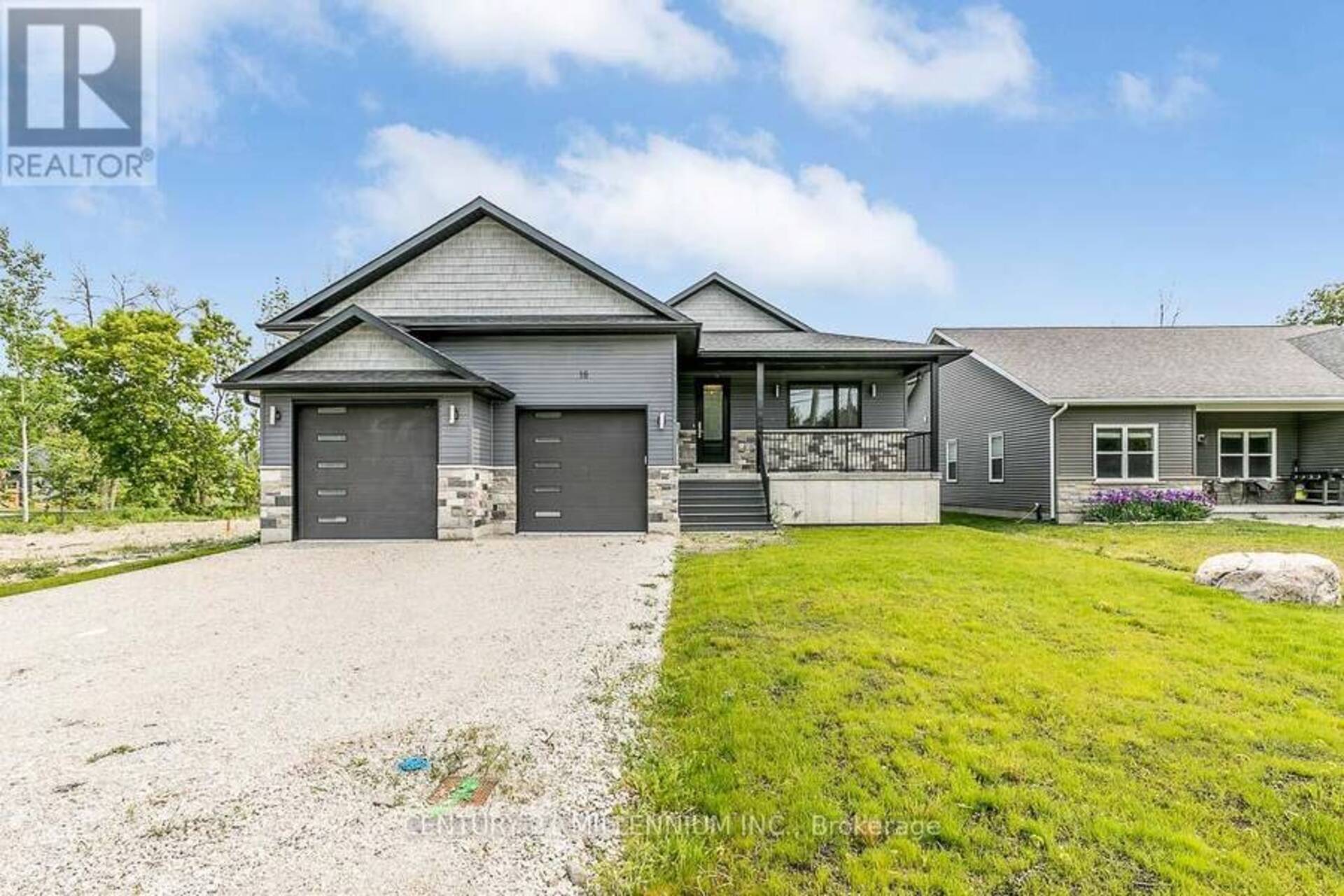 18 LAKESHORE ROAD Wasaga Beach