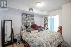 620 - 230 QUEENS QUAY W Toronto