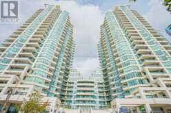 620 - 230 QUEENS QUAY W Toronto