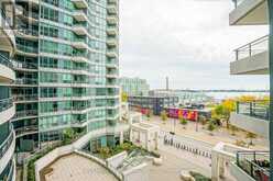 620 - 230 QUEENS QUAY W Toronto