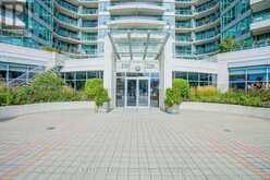 620 - 230 QUEENS QUAY W Toronto