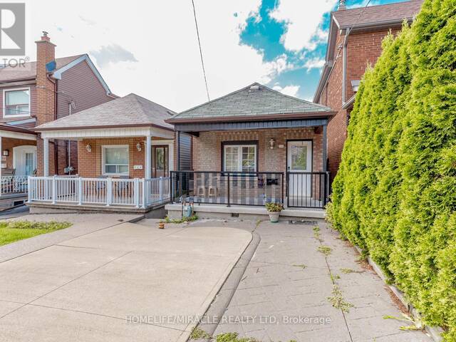 LOWER - 158 GILBERT AVENUE Toronto Ontario