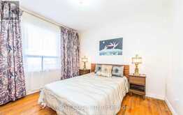 8 VIRGILWOOD DRIVE Toronto