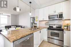 701 - 9235 JANE STREET Vaughan 