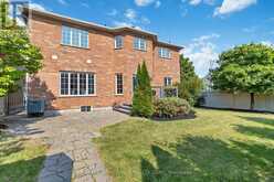 1050 LONSDALE LANE Oakville 