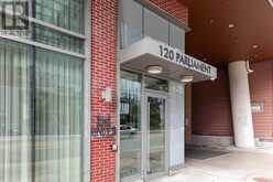 1009 - 120 PARLIAMENT STREET Toronto