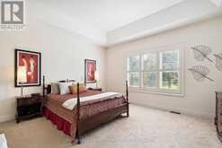 2 SUGGS LANE Whitchurch-Stouffville 