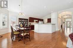 2 SUGGS LANE Whitchurch-Stouffville 