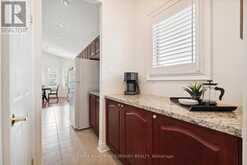 2 SUGGS LANE Whitchurch-Stouffville 