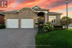 2 SUGGS LANE Whitchurch-Stouffville 