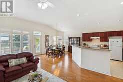 2 SUGGS LANE Whitchurch-Stouffville 