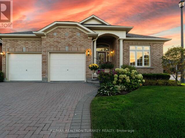 2 SUGGS LANE Whitchurch-Stouffville  Ontario