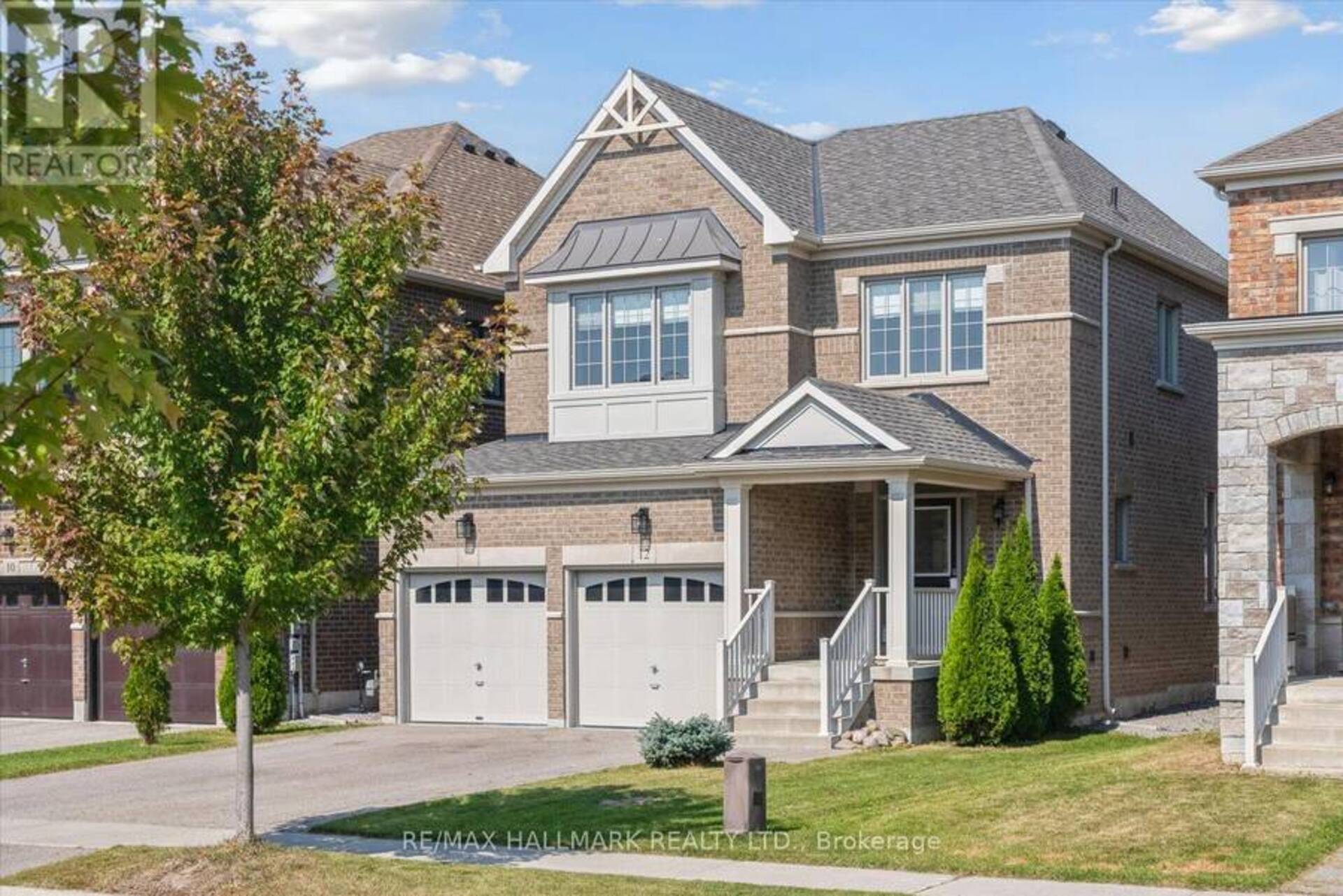 12 DEER PASS ROAD East Gwillimbury 