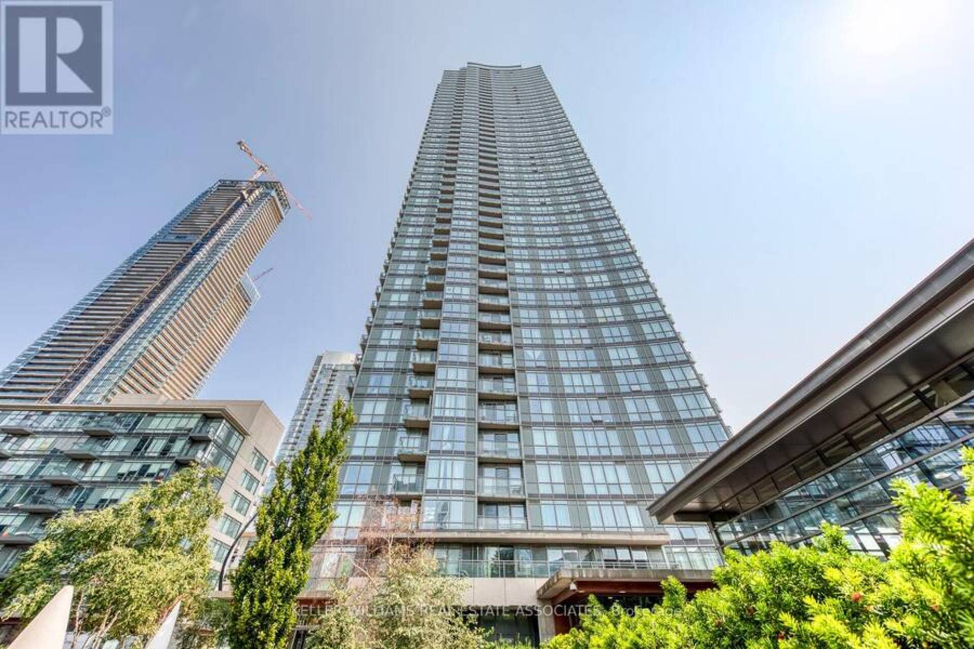 4512 - 11 BRUNEL COURT Toronto