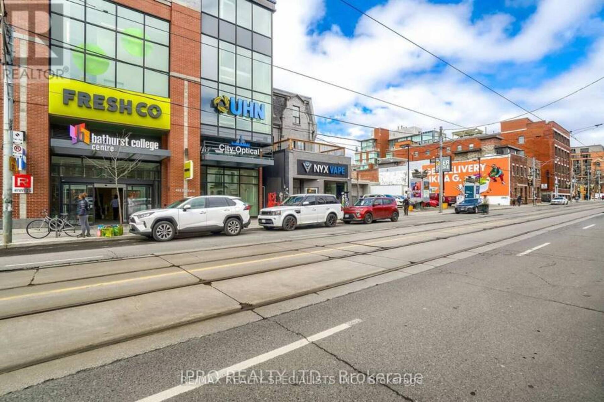 1 - 450 BATHURST STREET Toronto