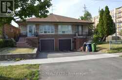 4 LOCKINGTON COURT Toronto