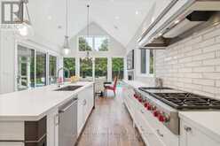 1231 CRAWFORD COURT Oakville 