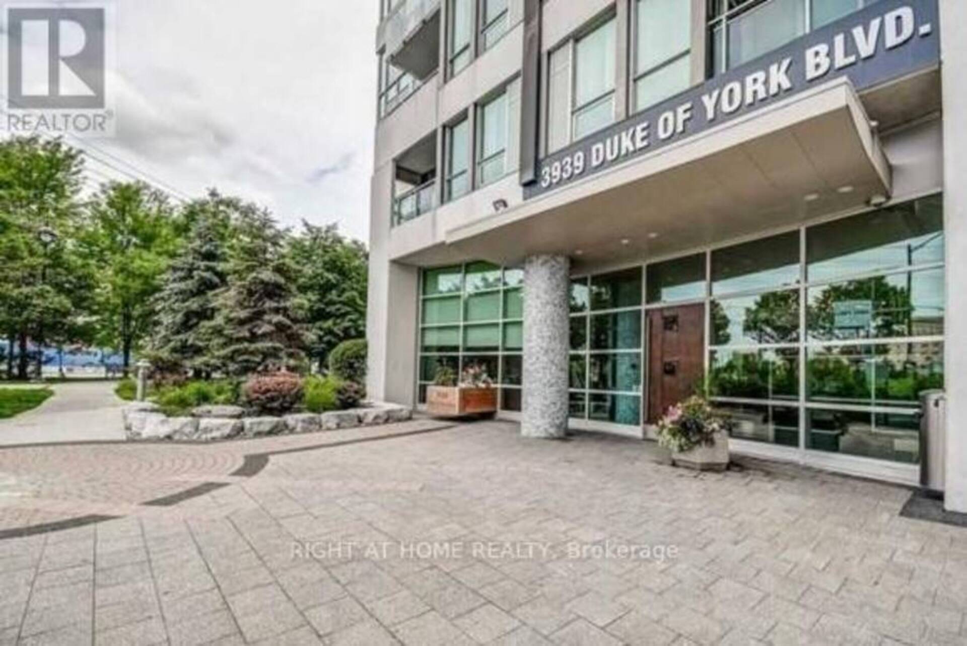 2307 - 3939 DUKE OF YORK BOULEVARD Mississauga 