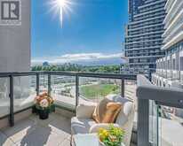 422 - 30 INN ON THE PARK DRIVE Toronto