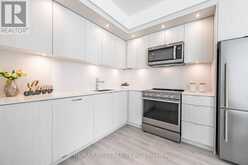 422 - 30 INN ON THE PARK DRIVE Toronto