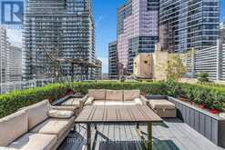 505 - 11 ST JOSEPH STREET Toronto