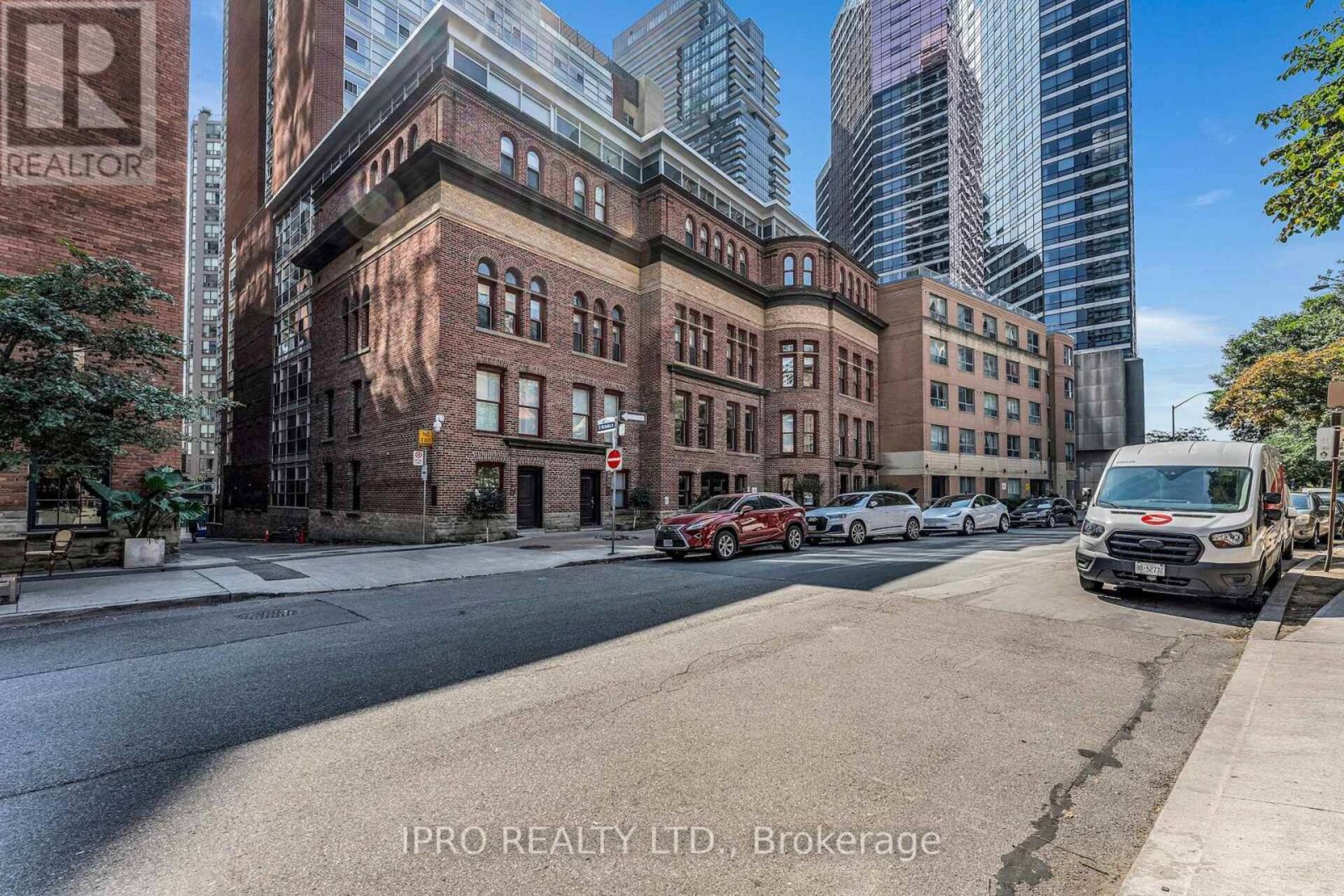 505 - 11 ST JOSEPH STREET Toronto