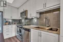 417 - 6235 MAIN STREET Whitchurch-Stouffville 