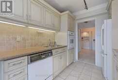 902 - 449 WALMER ROAD Toronto