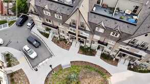 18 - 181 PARKTREE 3RD FLOOR MASTER DRIVE Vaughan 