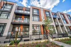 913 - 2 STECKLEY HOUSE LANE E Richmond Hill