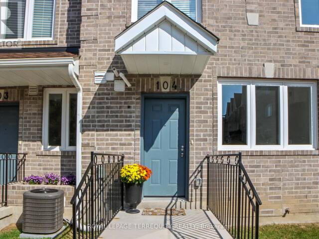 104 - 75 WELDRICK ROAD Richmond Hill  Ontario