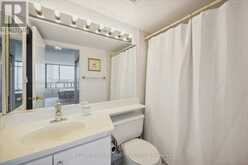 912 - 22 CLARISSA DRIVE Richmond Hill 