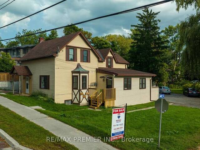 644 SRIGLEY STREET Newmarket  Ontario