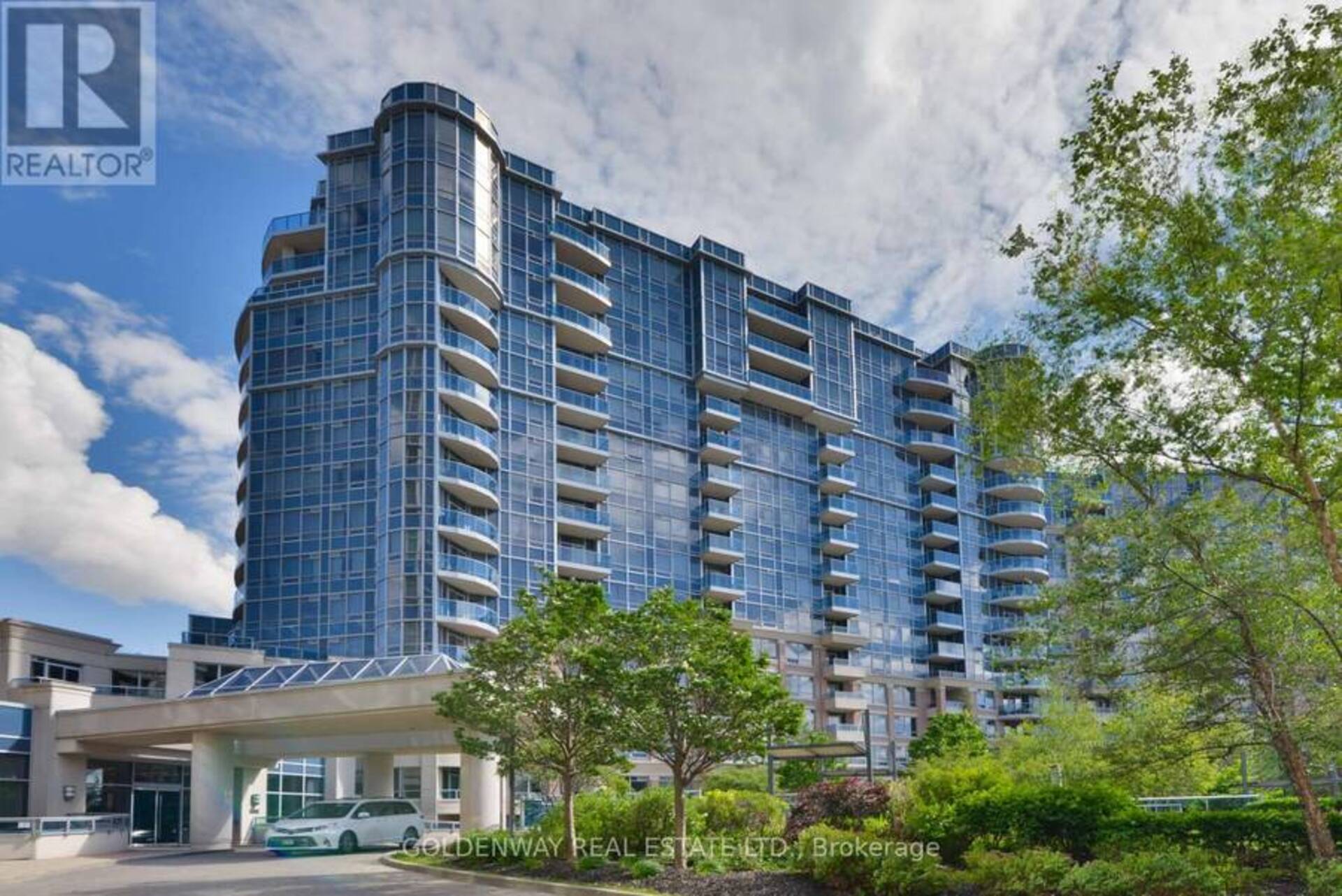 572 - 23 COX BOULEVARD Markham 