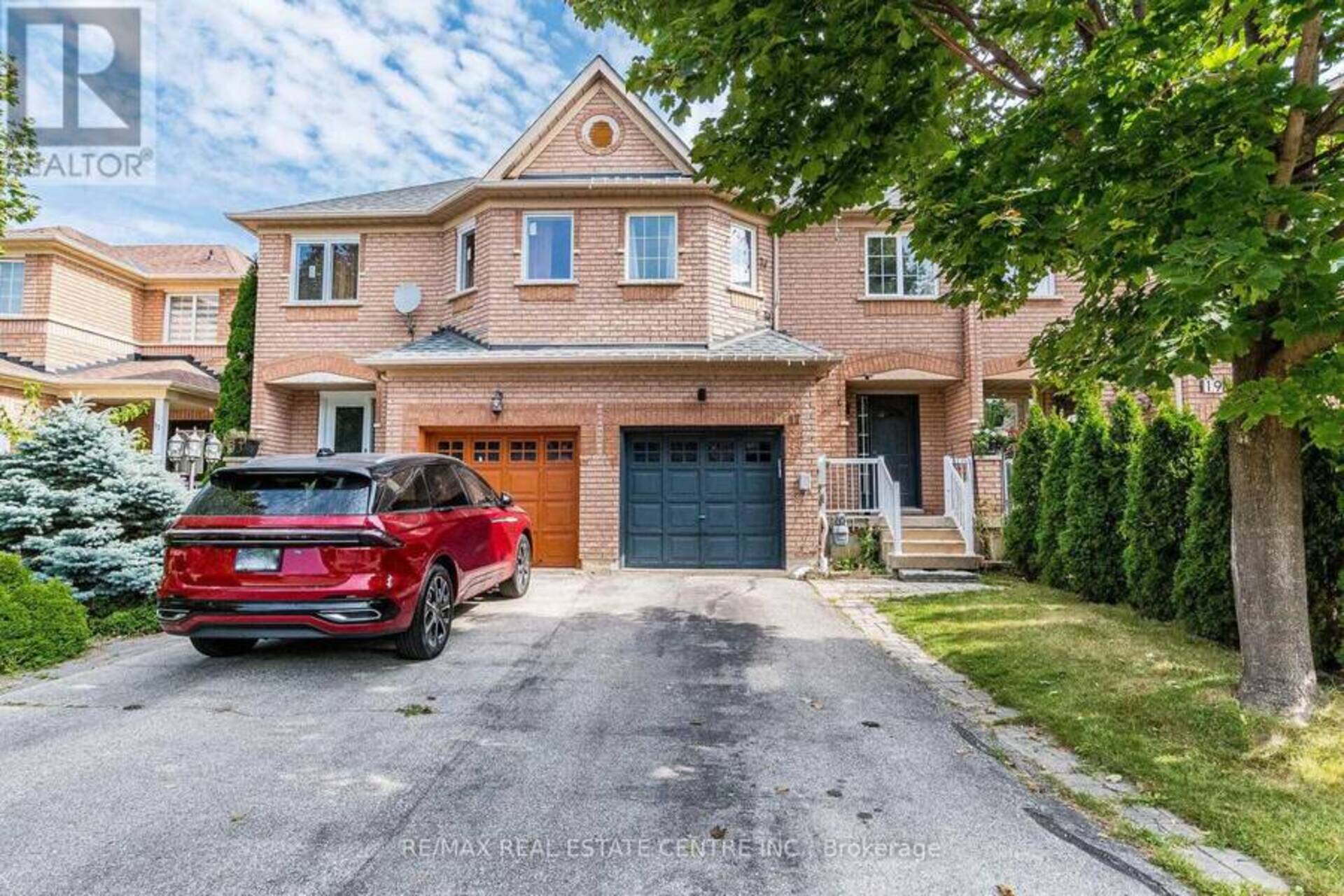 17 COPPERMILL DRIVE Brampton 