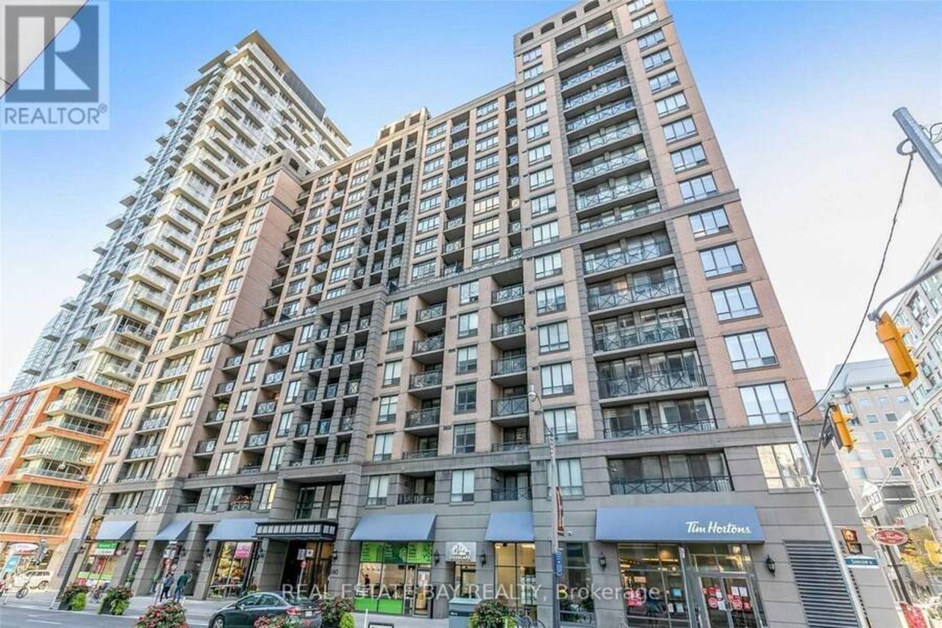 320 - 140 SIMCOE STREET Toronto