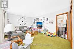 1902 ROSSLAND ROAD E Whitby