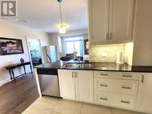 325 - 7 BOND CRESCENT Richmond Hill 