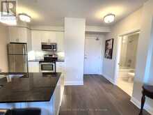 325 - 7 BOND CRESCENT Richmond Hill 