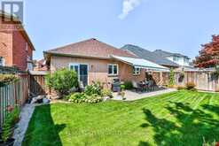 205 ELLIS CRESCENT Milton 