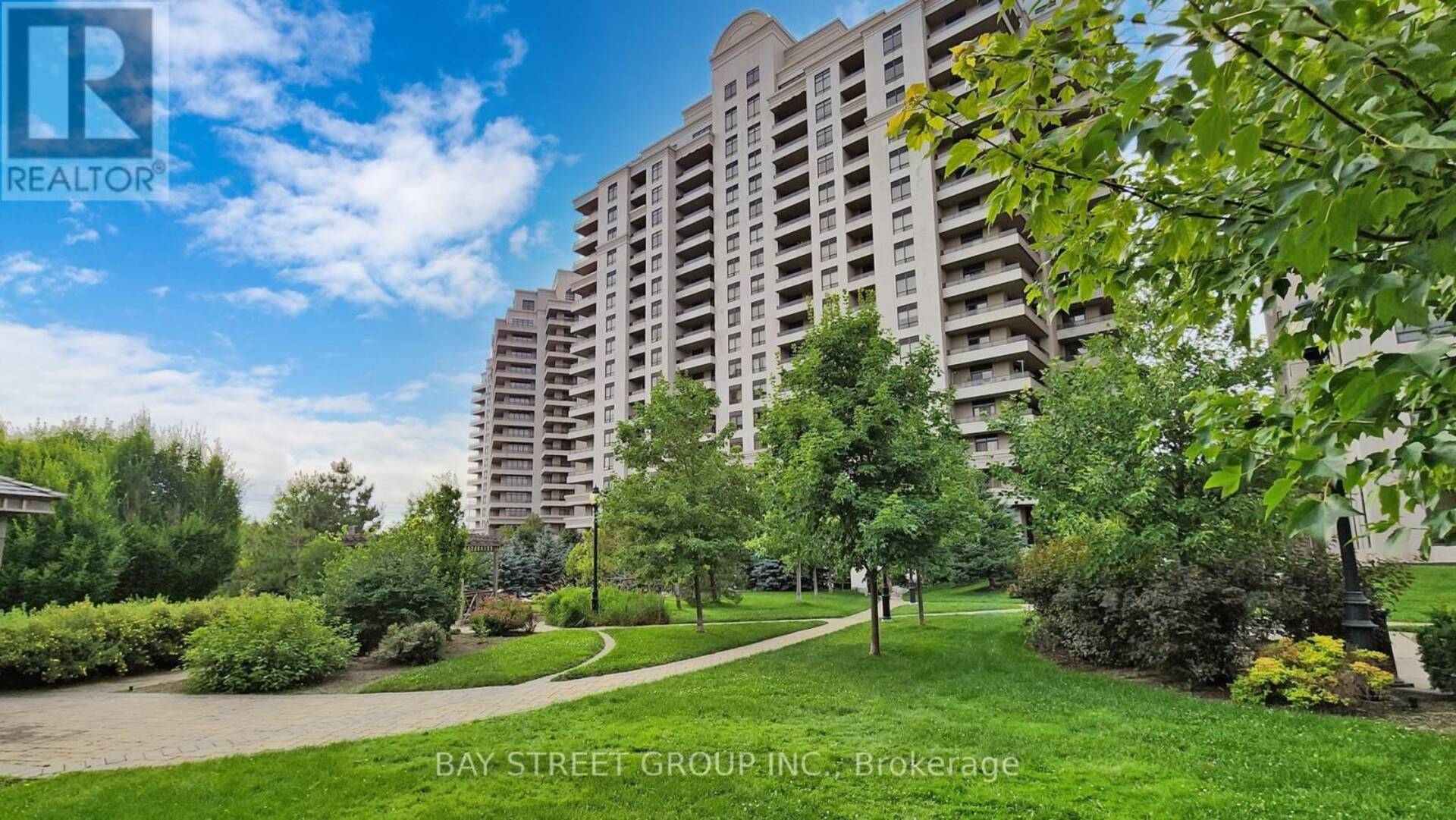 915 - 9245 JANE STREET Vaughan 