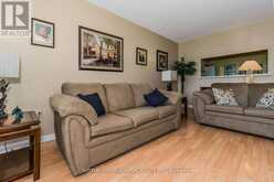 702 - 7601 BATHURST STREET Vaughan 