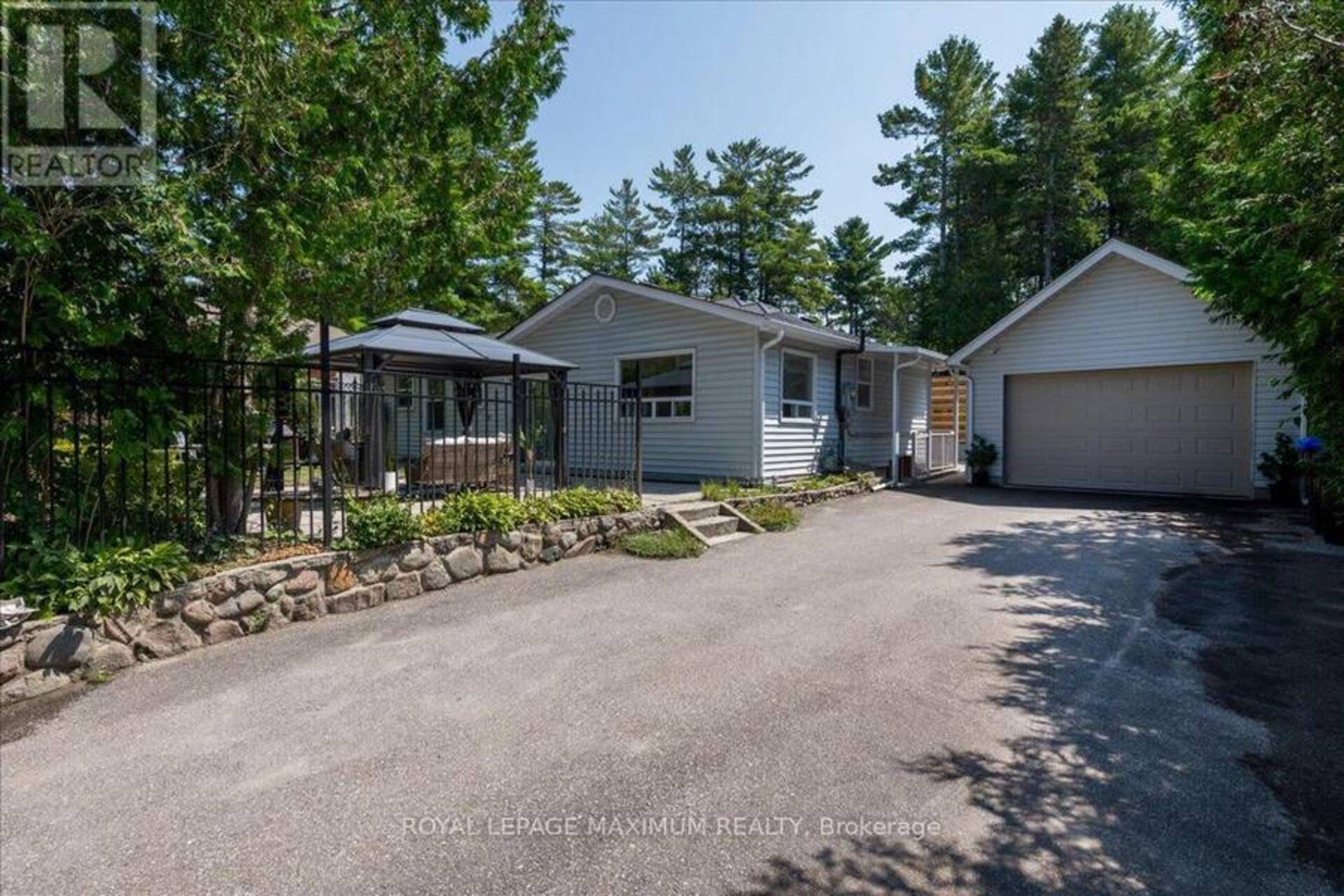 749 RIVER ROAD E Wasaga Beach