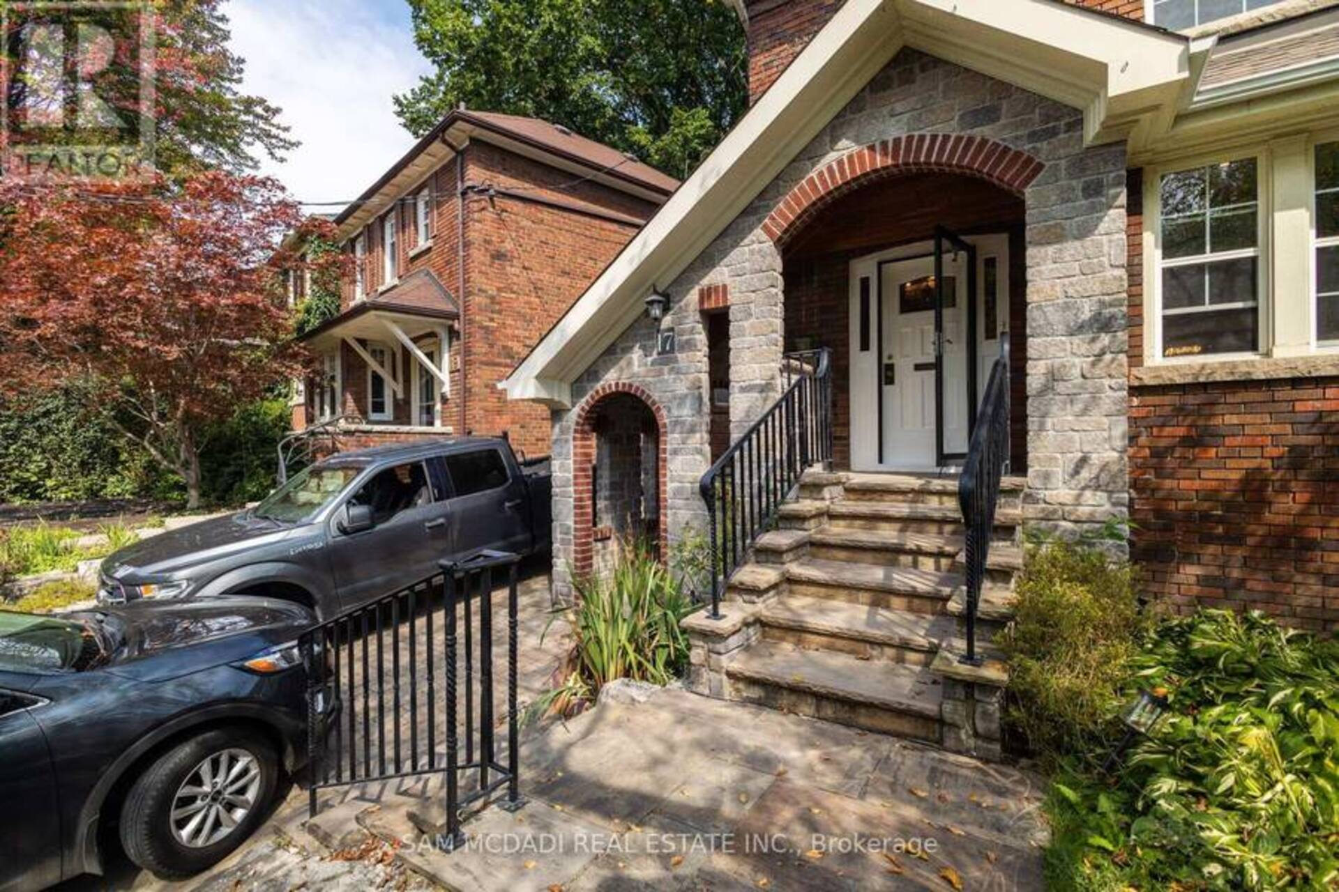 17 DUNCANNON DRIVE Toronto