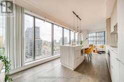 1702 - 5 ST JOSEPH STREET Toronto