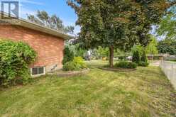 8 MAYFAIR DRIVE Sarnia