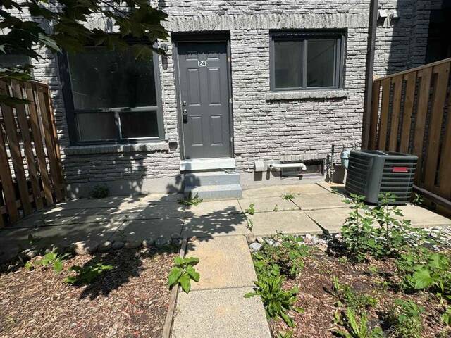 24 - 477 DEAN AVENUE Oshawa  Ontario