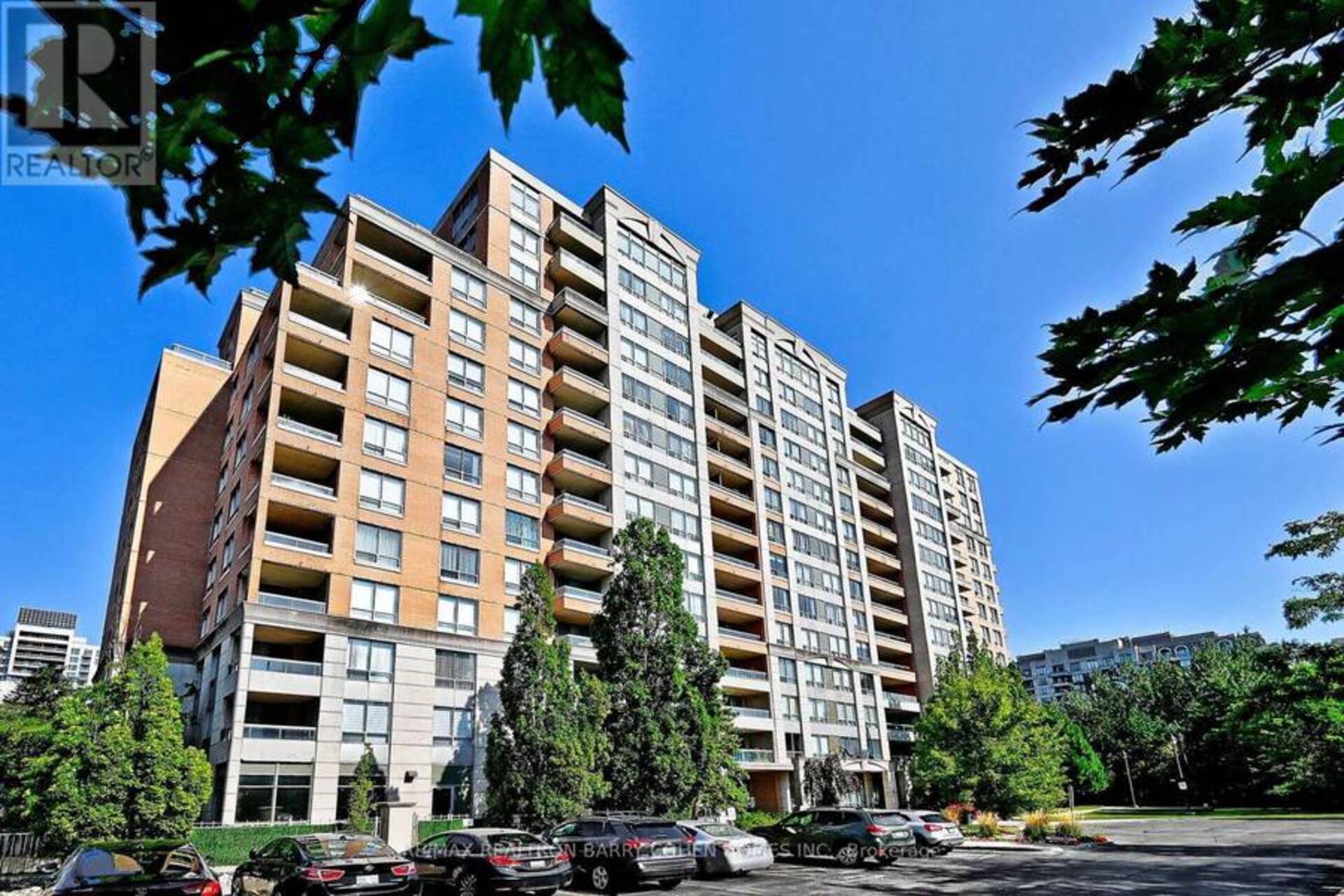 207 - 29 NORTHERN HTS DRIVE S Richmond Hill 